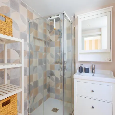 Tranquila Con Piscina Privada Villa